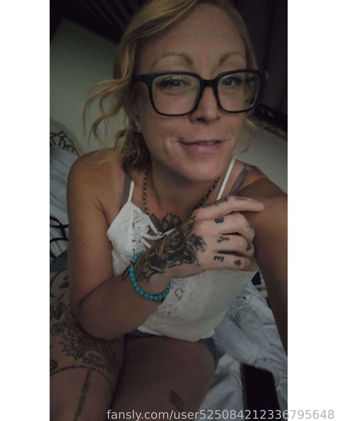 fansly Knott_e_pine  profile photo  