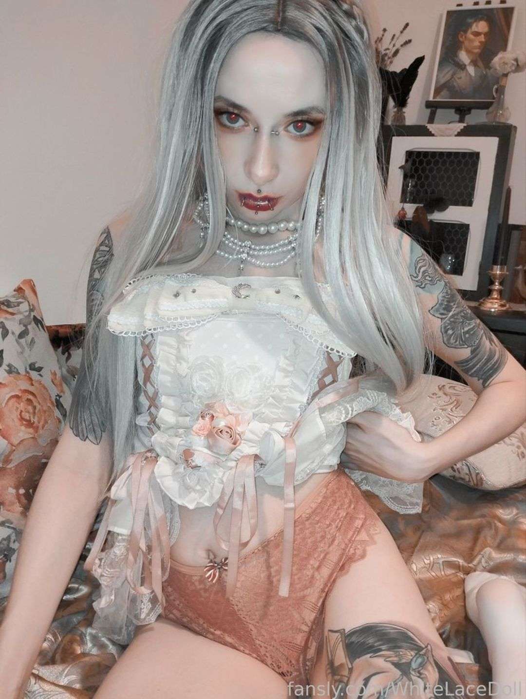 fansly WhiteLaceDoll profile photo  