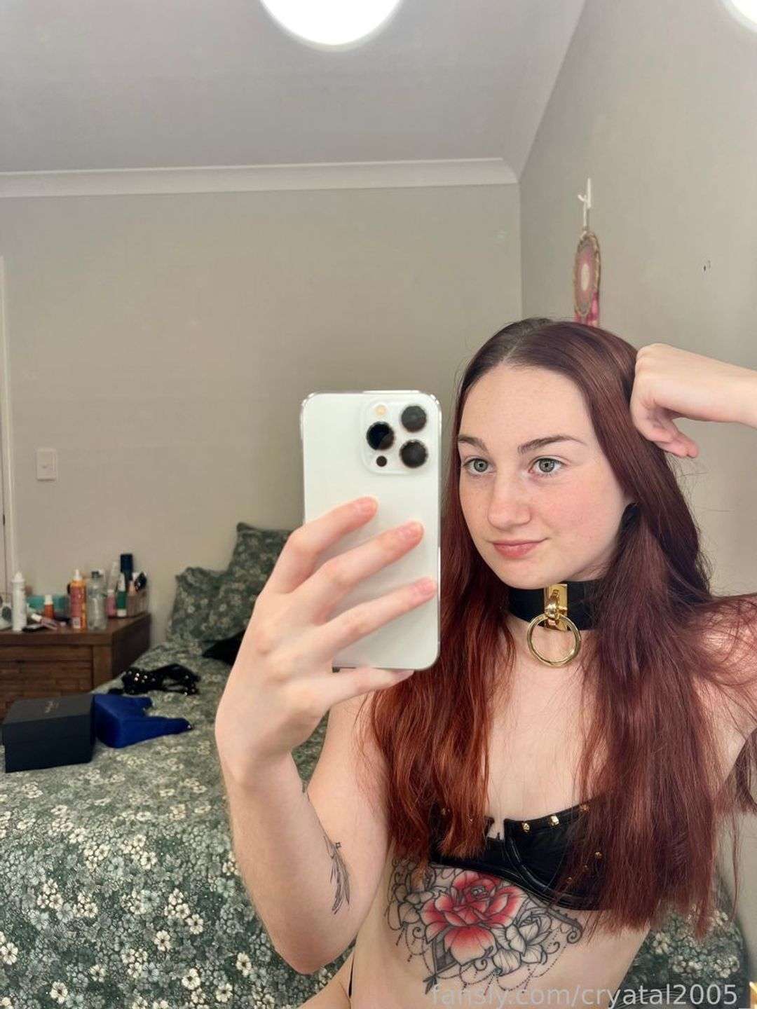 fansly crystal2005x profile photo  