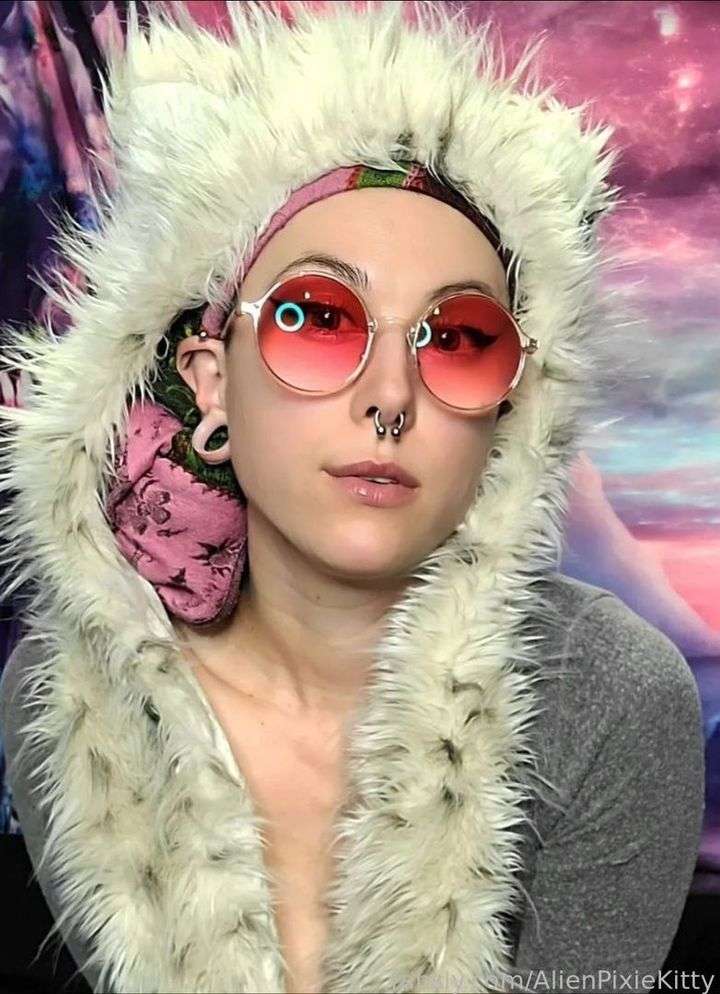 fansly AlienPixieKitty profile photo  