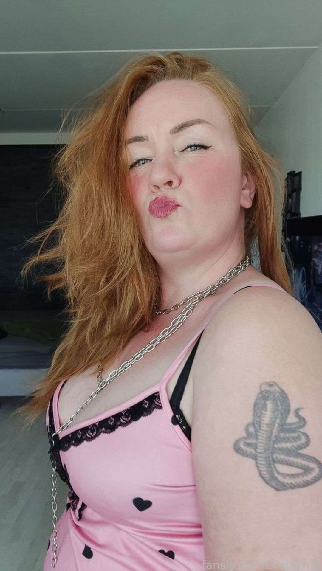 fansly LindaWild profile photo  