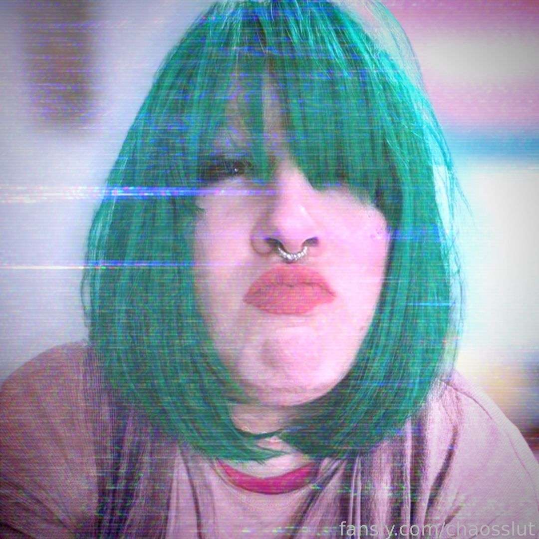 fansly chaosslut profile photo  