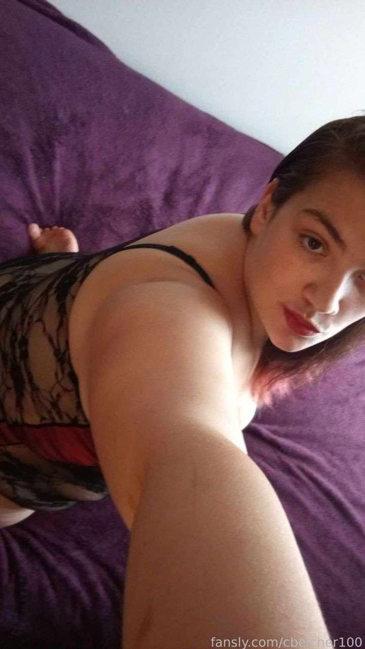 fansly cheerful babe profile photo  