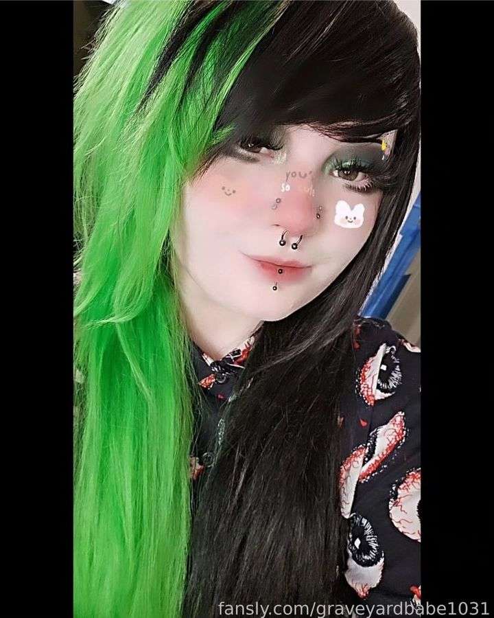 fansly graveyardbabe1031 profile photo  
