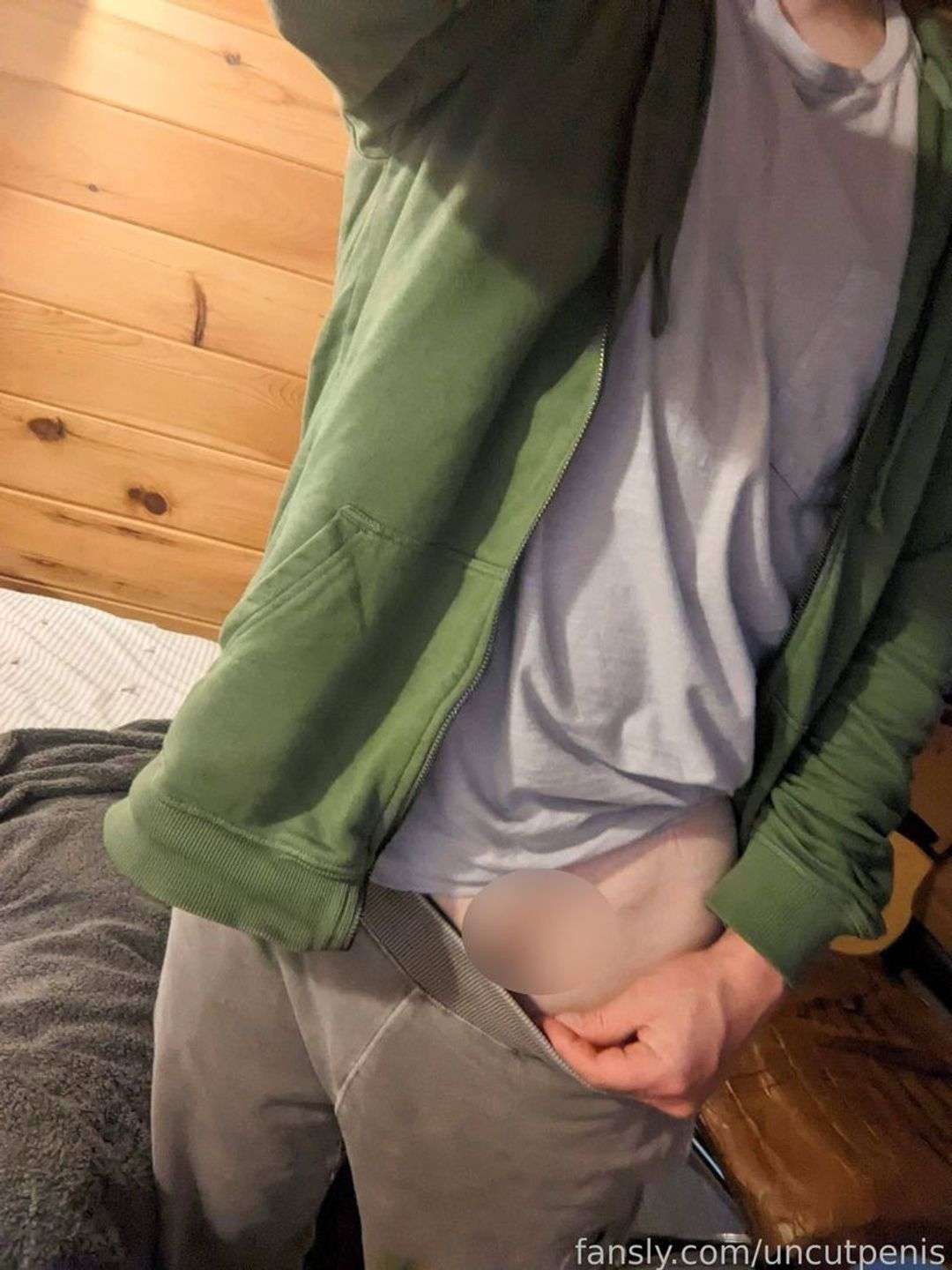 fansly uncut penis profile photo  