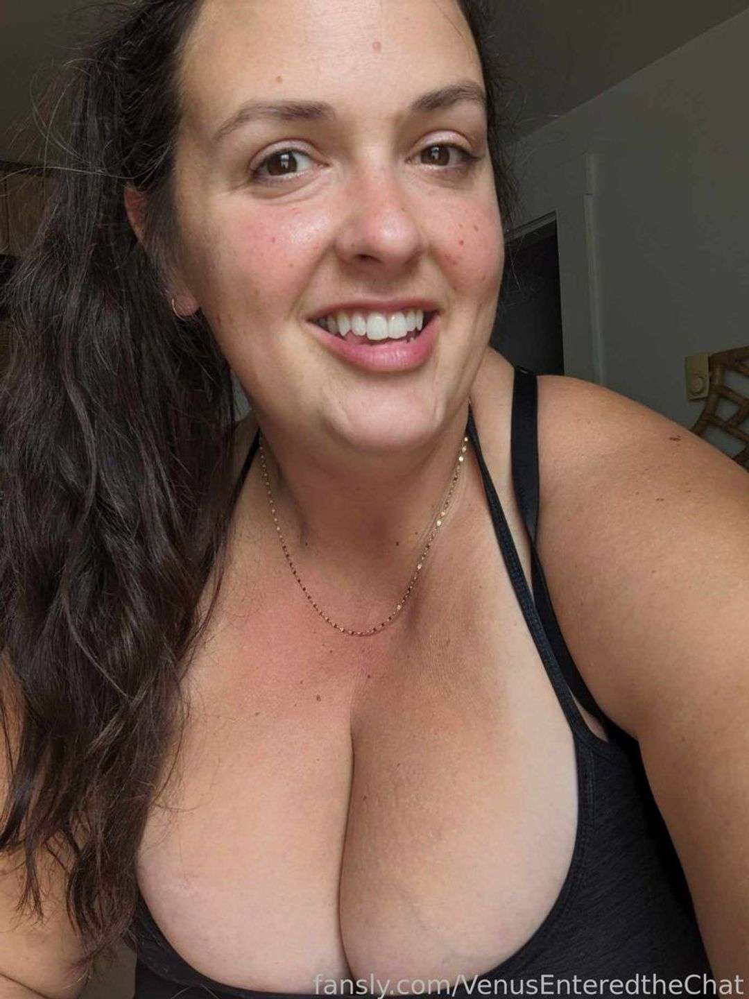fansly VenusEnteredtheChat profile photo  