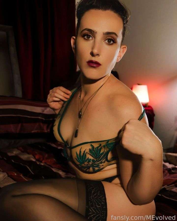 fansly M profile photo  