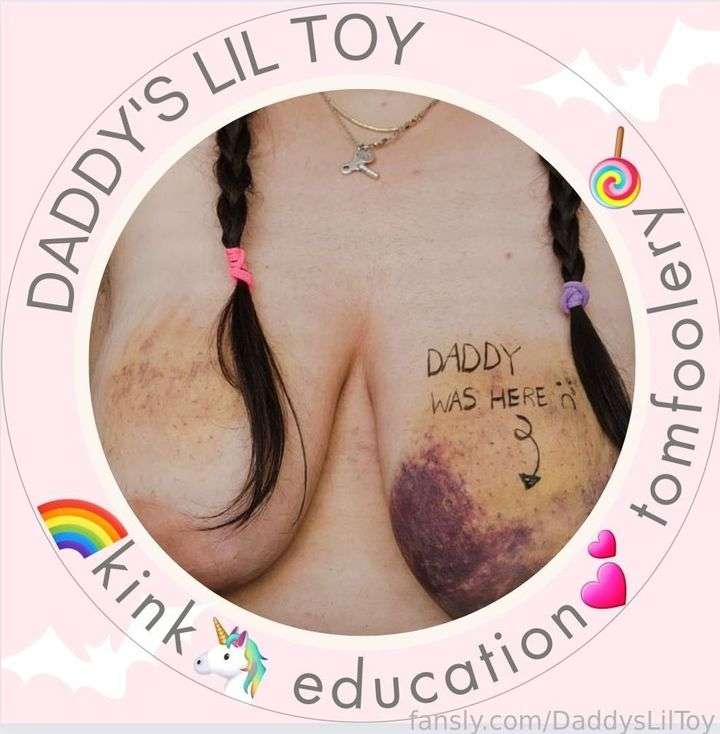 fansly DaddysLilToy profile photo  