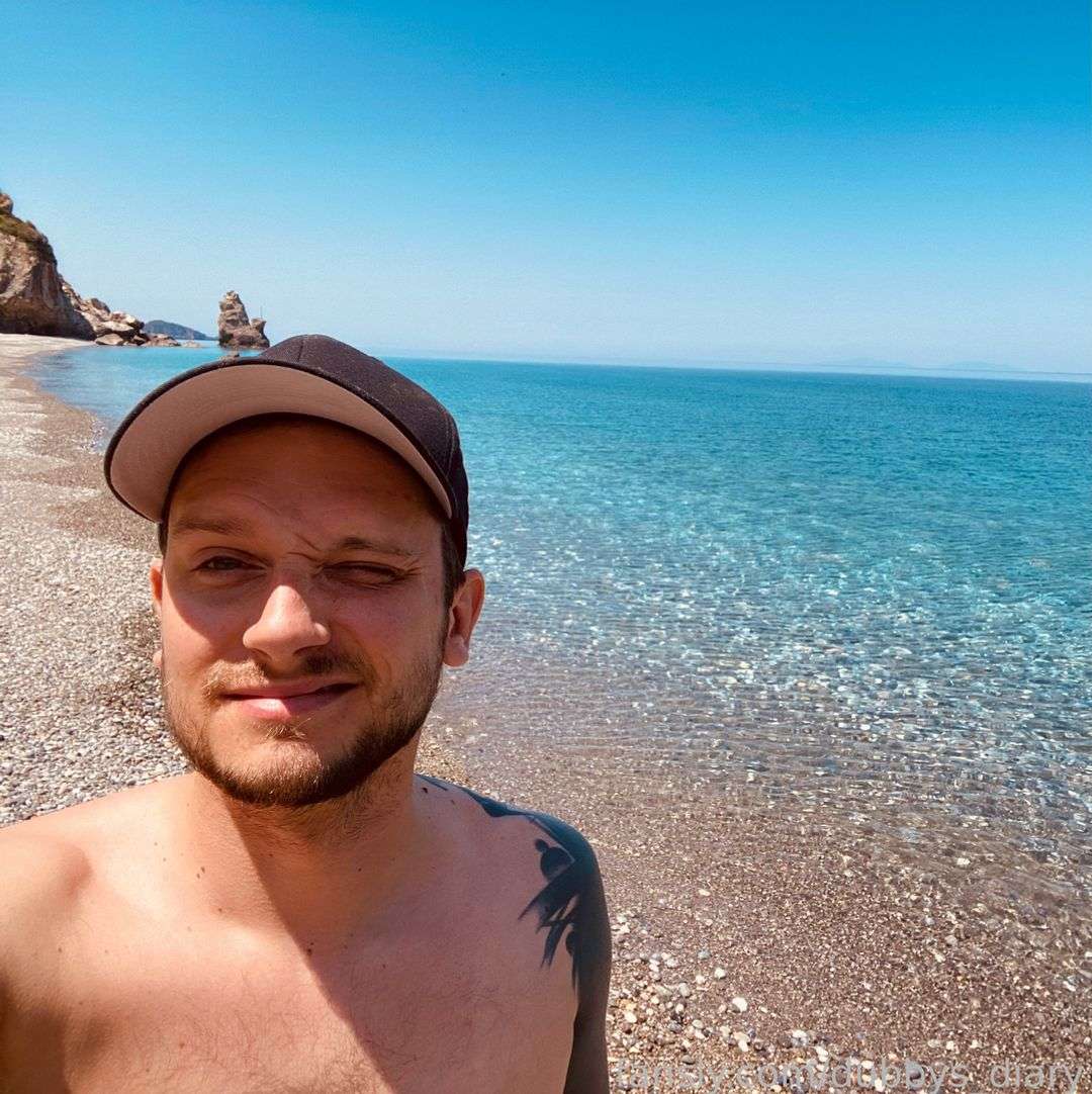 fansly dubbys_diary profile photo  