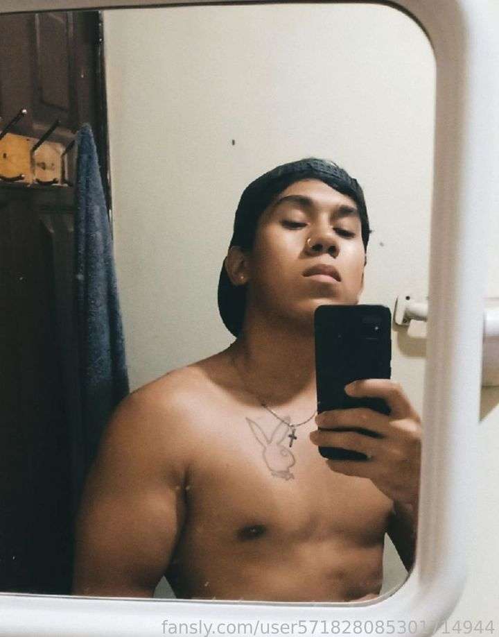 fansly Elliot Alemán  profile photo  