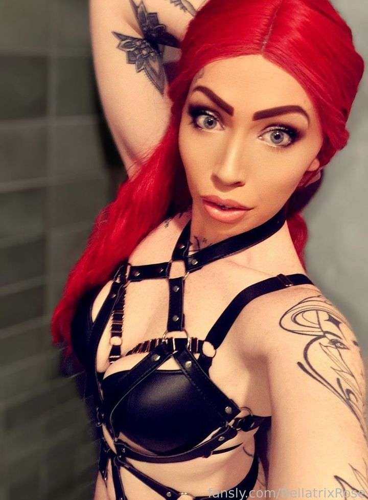 fansly BellatrixRose profile photo  