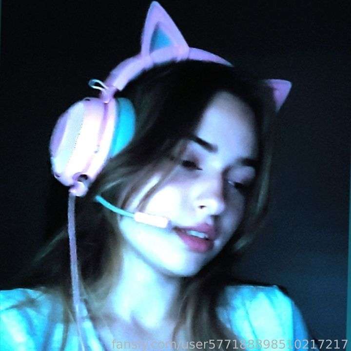 fansly Bxnnchu 🌺 profile photo  