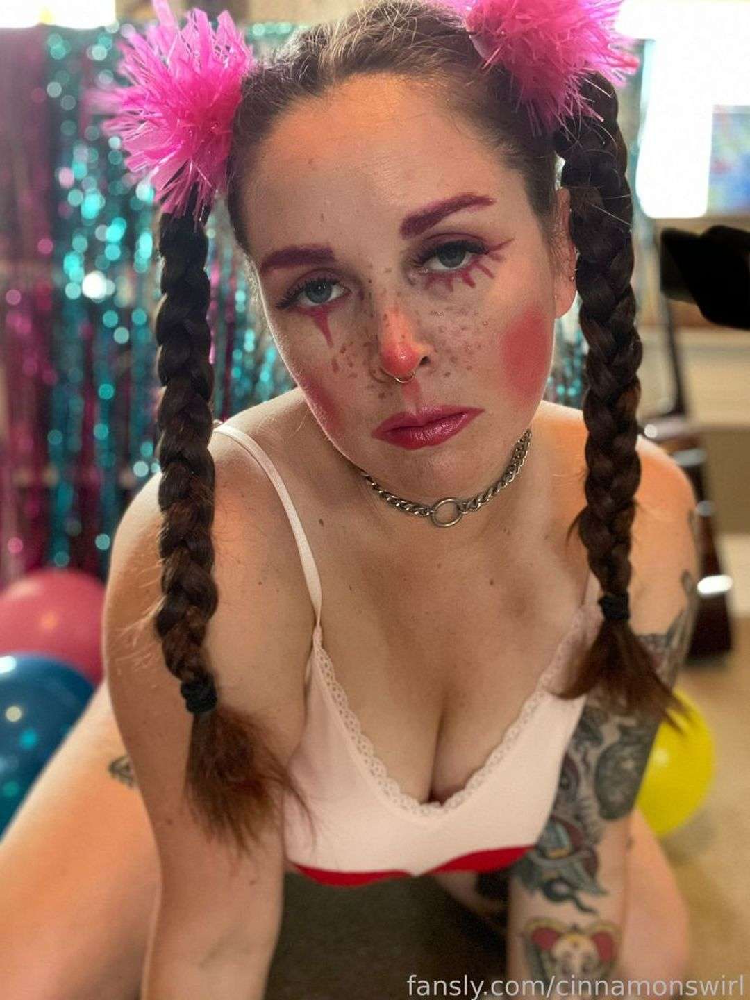 fansly cinnamonswirl profile photo  