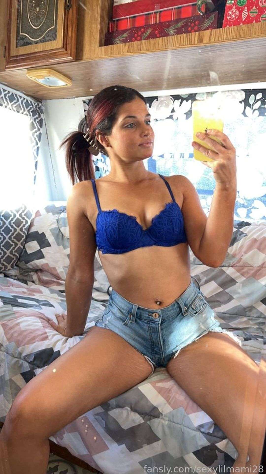 fansly sexylilmami28 profile photo  