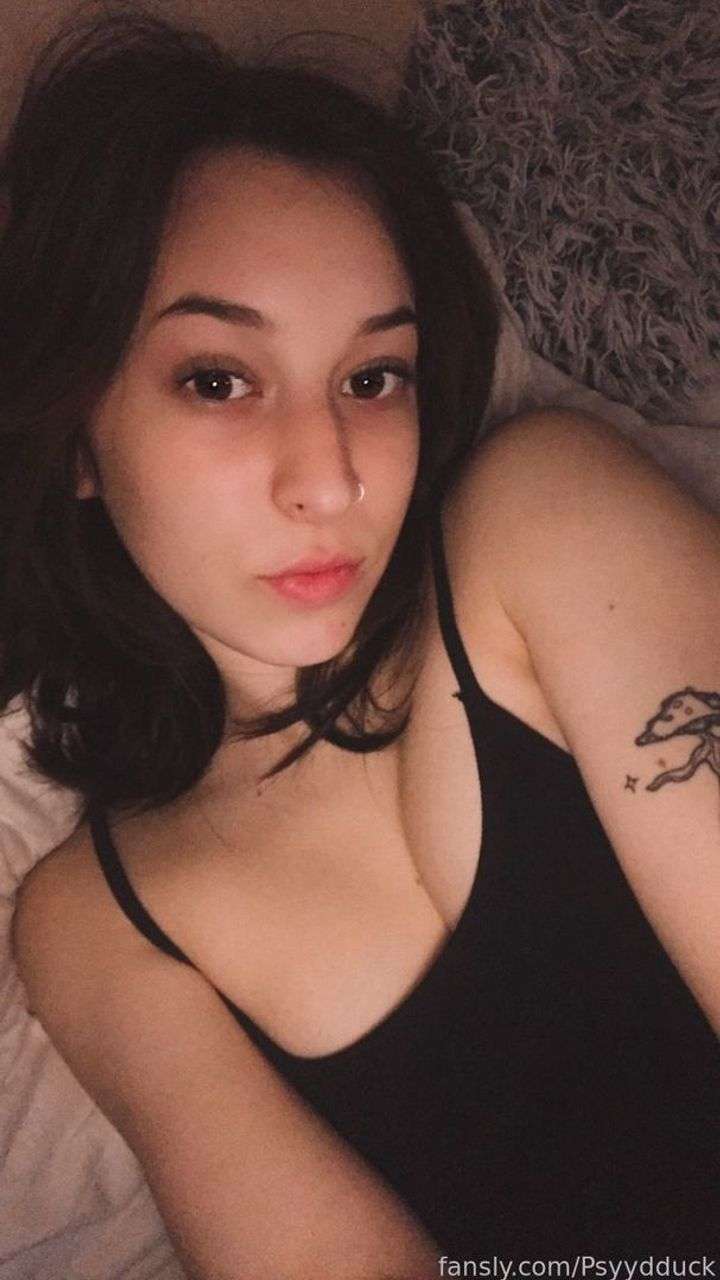 fansly Psyduck  profile photo  