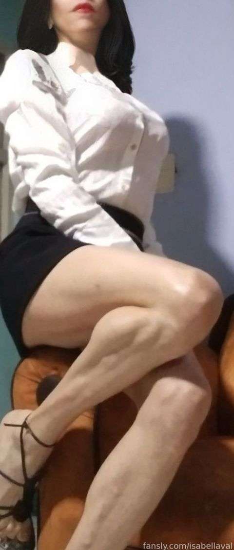 fansly isabellaval profile photo  