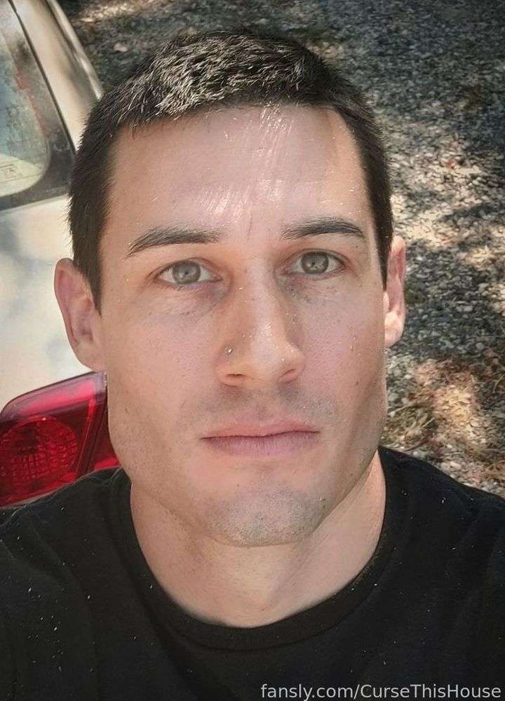 fansly CurseThisHouse profile photo  