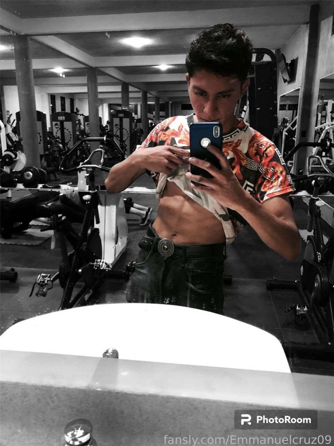 fansly ☬𝓔𝓶𝓶𝓪𝓷𝓾𝓮𝓵 𝓒 profile photo  