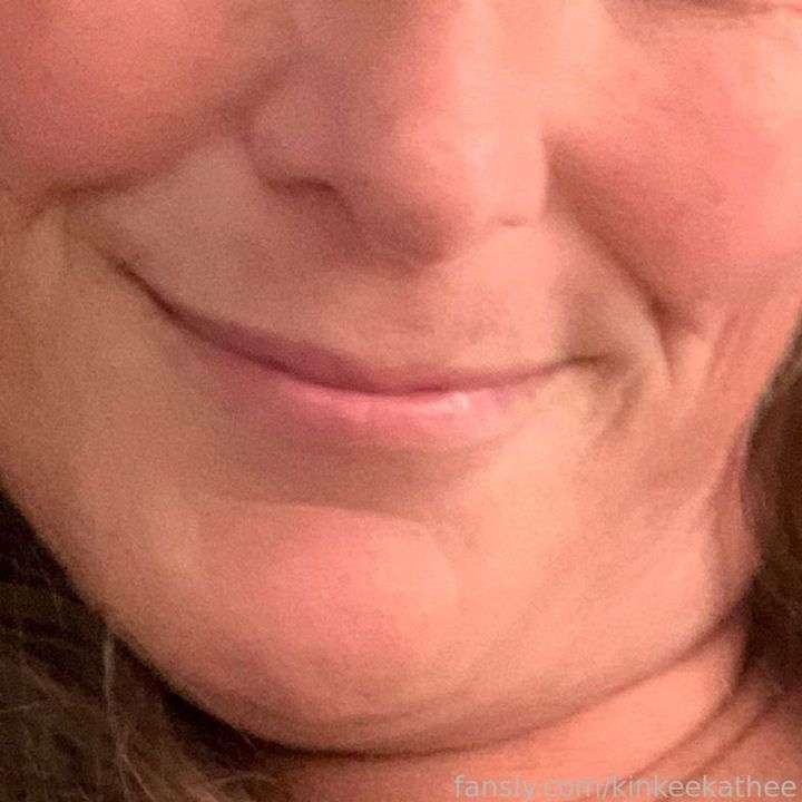 fansly Kat profile photo  