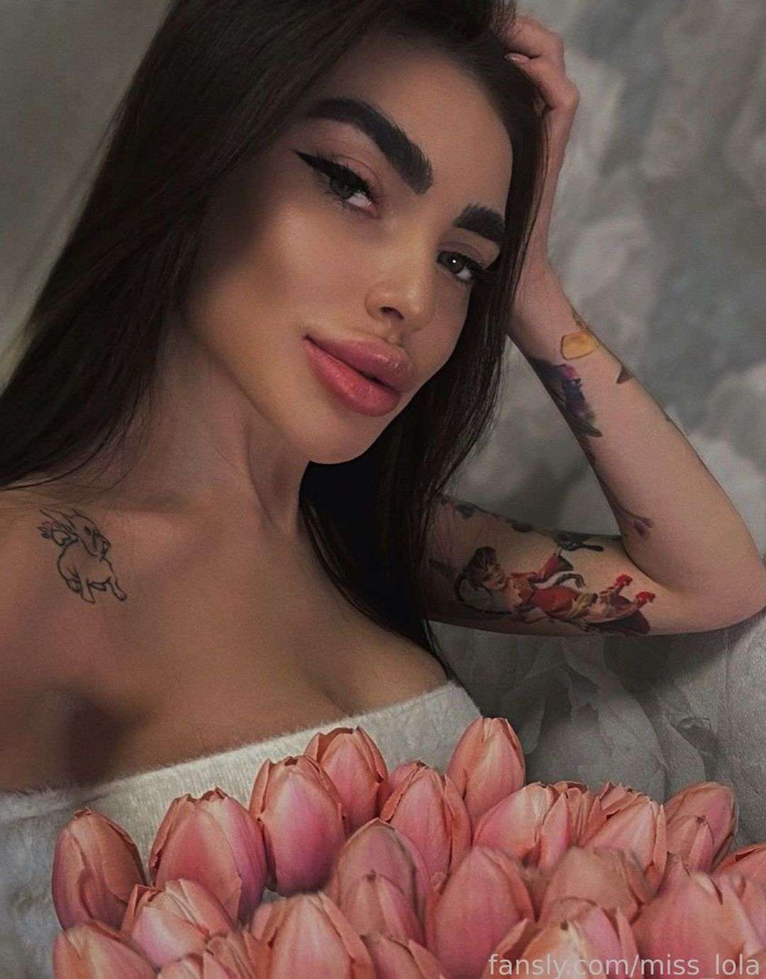 fansly miss_lola profile photo  