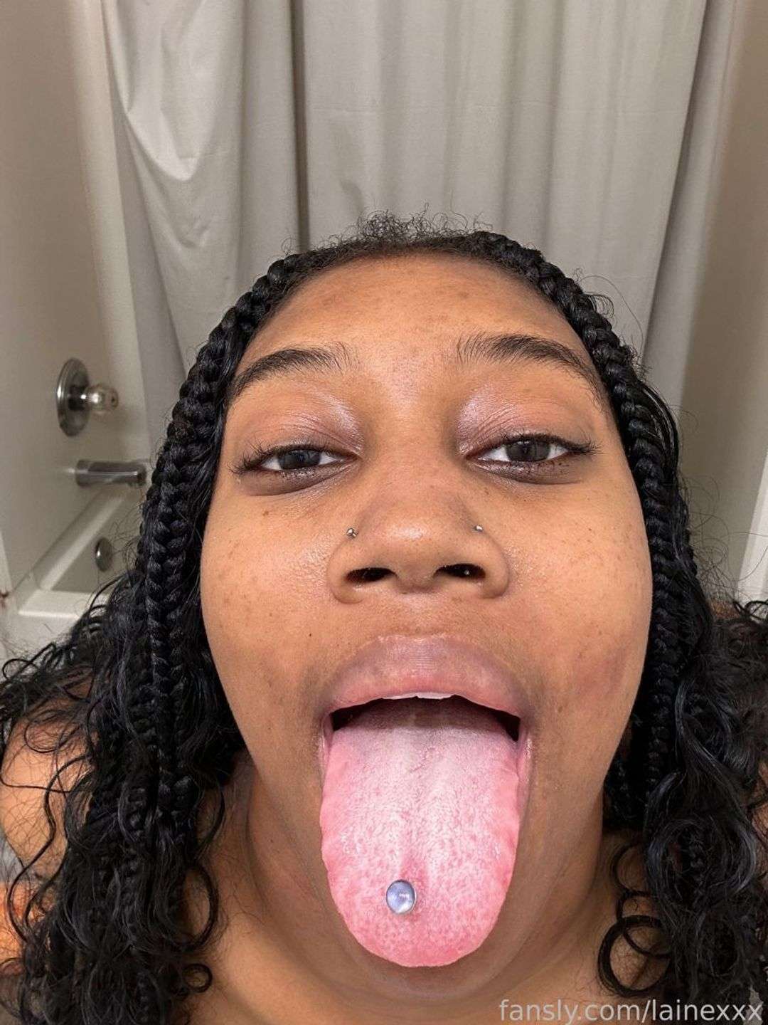 fansly ꧁♡•l a i n e•♡꧂ profile photo  