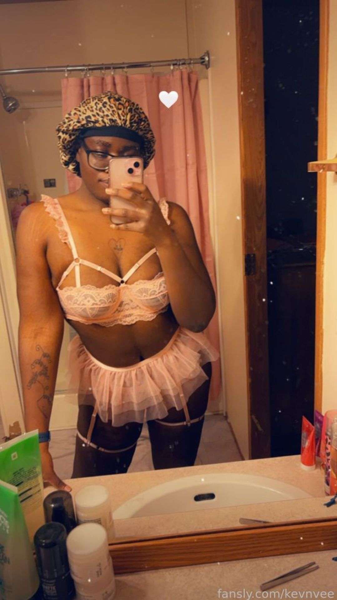 fansly kevnvee profile photo  