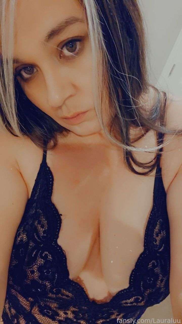 fansly Lauraluu profile photo  