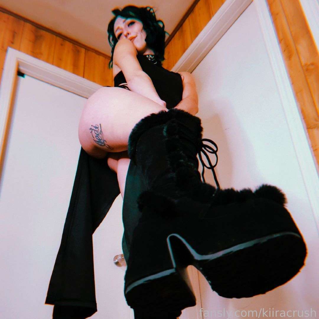 fansly kiiracrush profile photo  