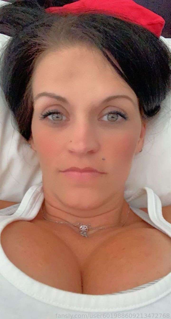 fansly Crystal-Dawn  profile photo  