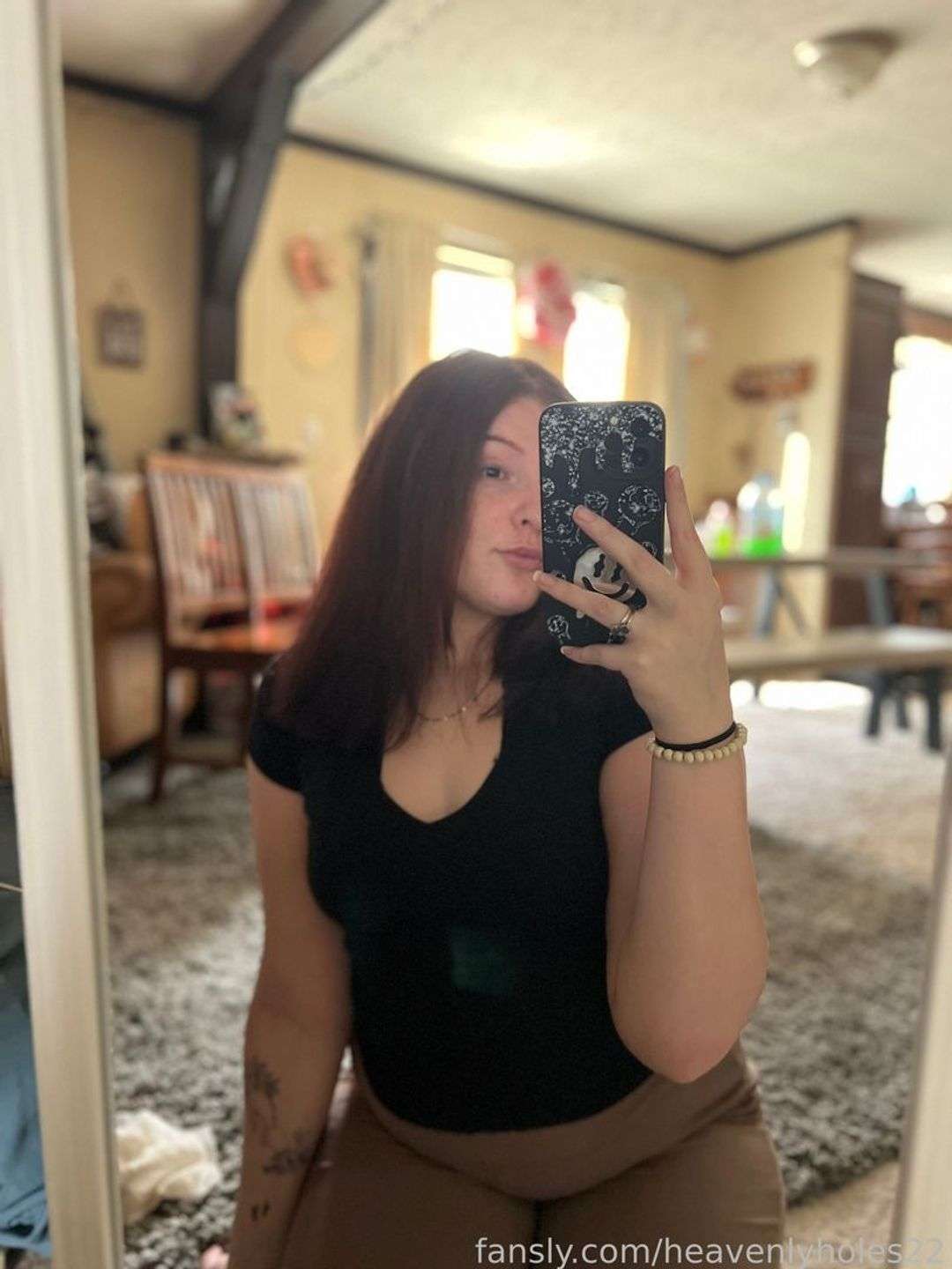 fansly heavenlyholes22 profile photo  