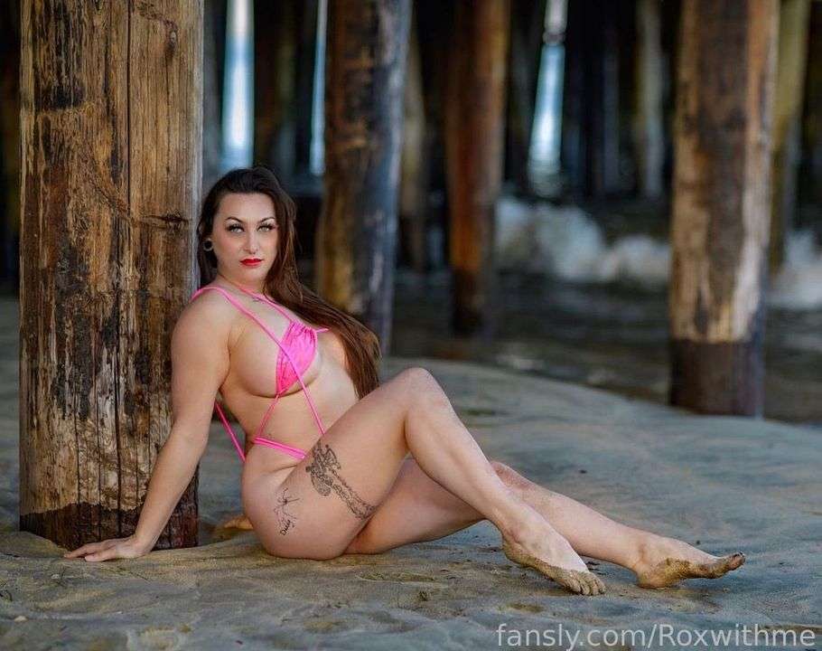 fansly Roxwithme profile photo  