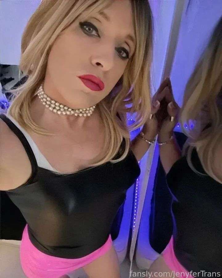 fansly JenyferSexy profile photo  