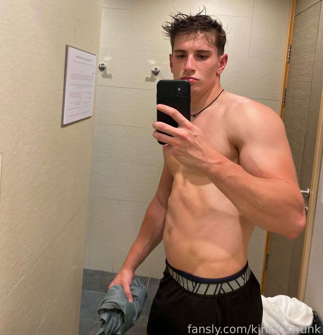 fansly kinky_twunk profile photo  