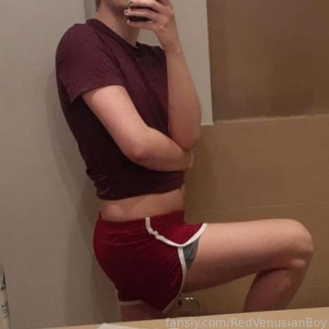 fansly RedVenusianBoy profile photo  