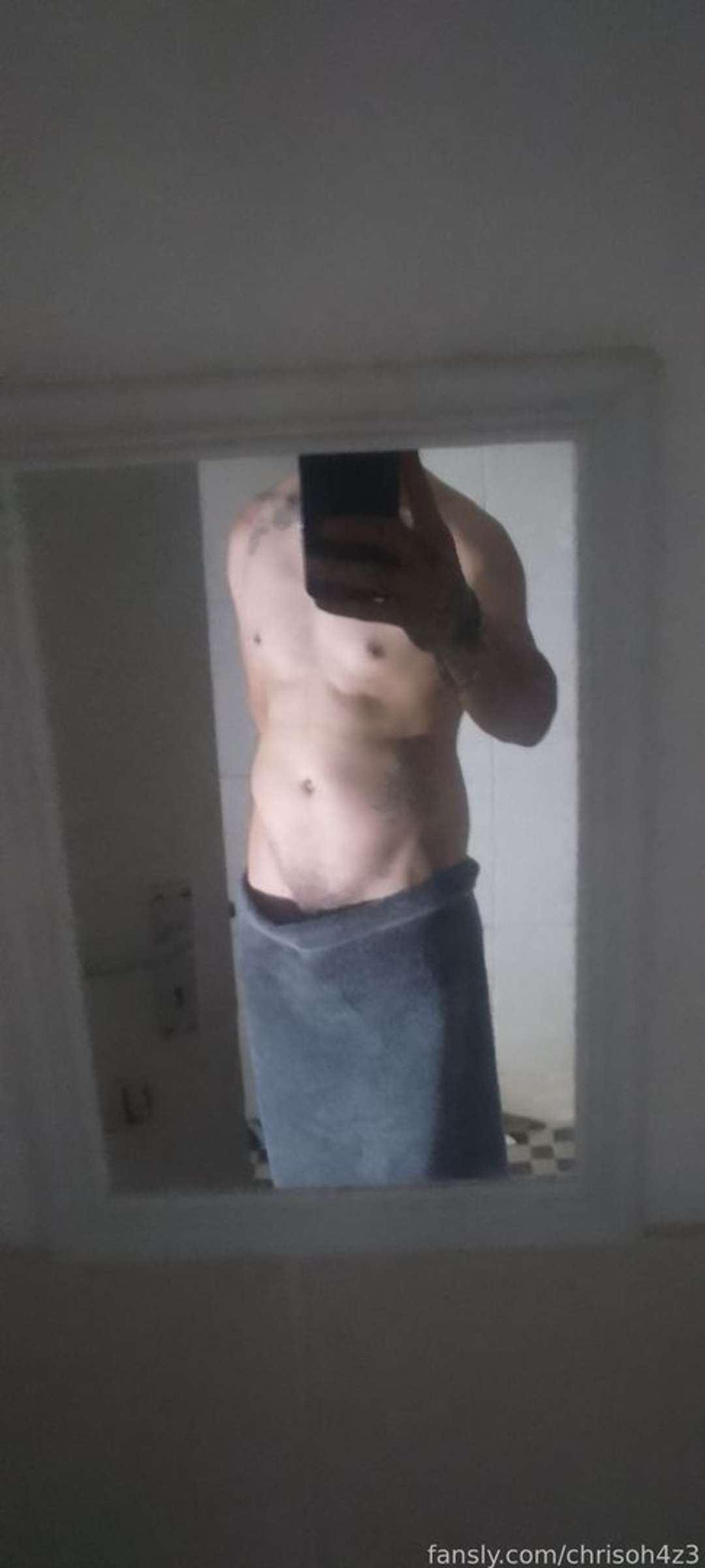 fansly chrisoh4z3 profile photo  