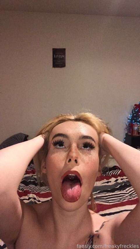 fansly Freakyfreckles profile photo  