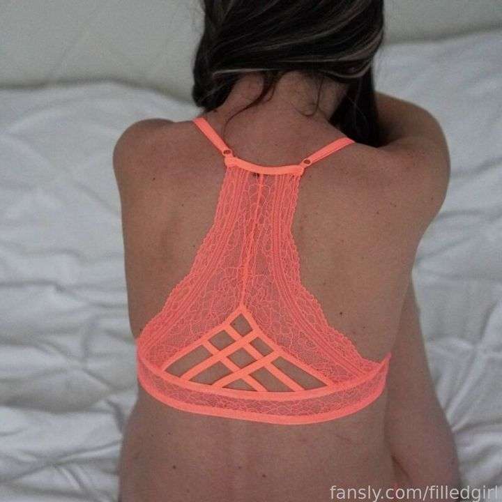 fansly filledgirl profile photo  