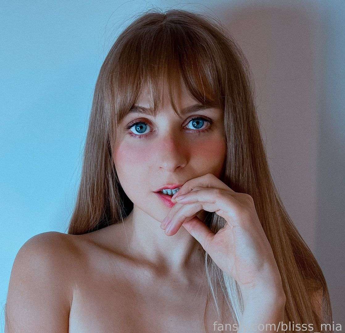 fansly blisss_mia profile photo  