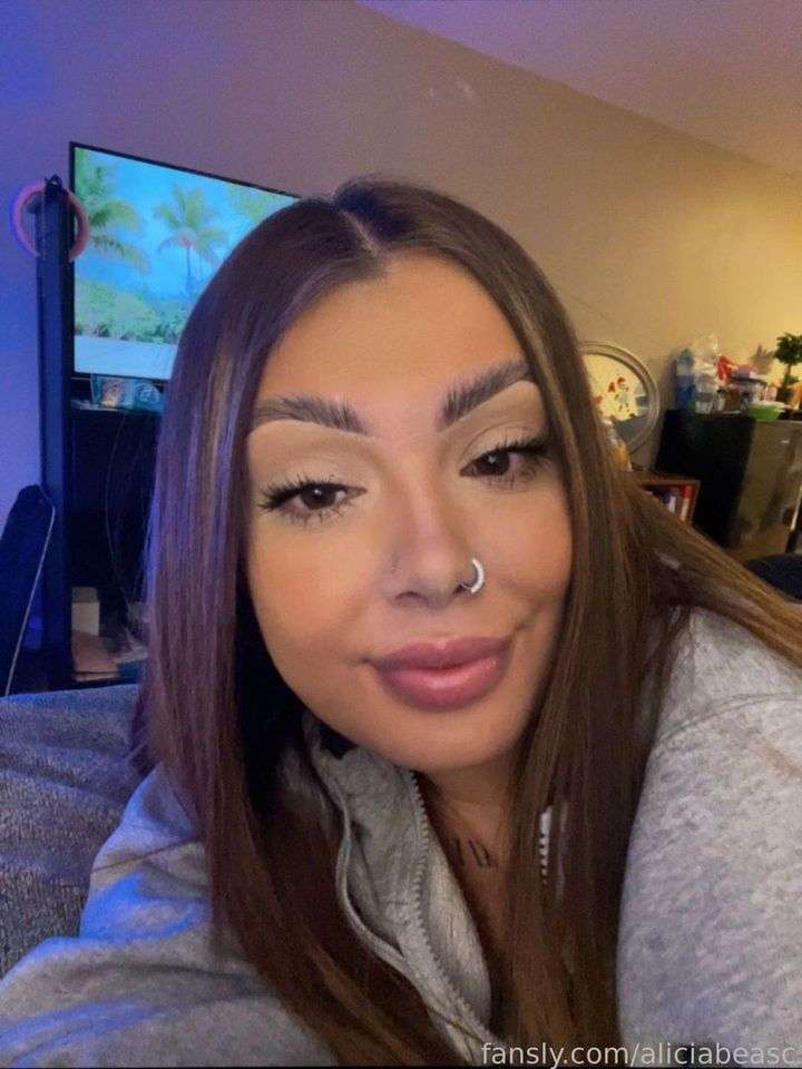 fansly Alicia  Beascochea profile photo  