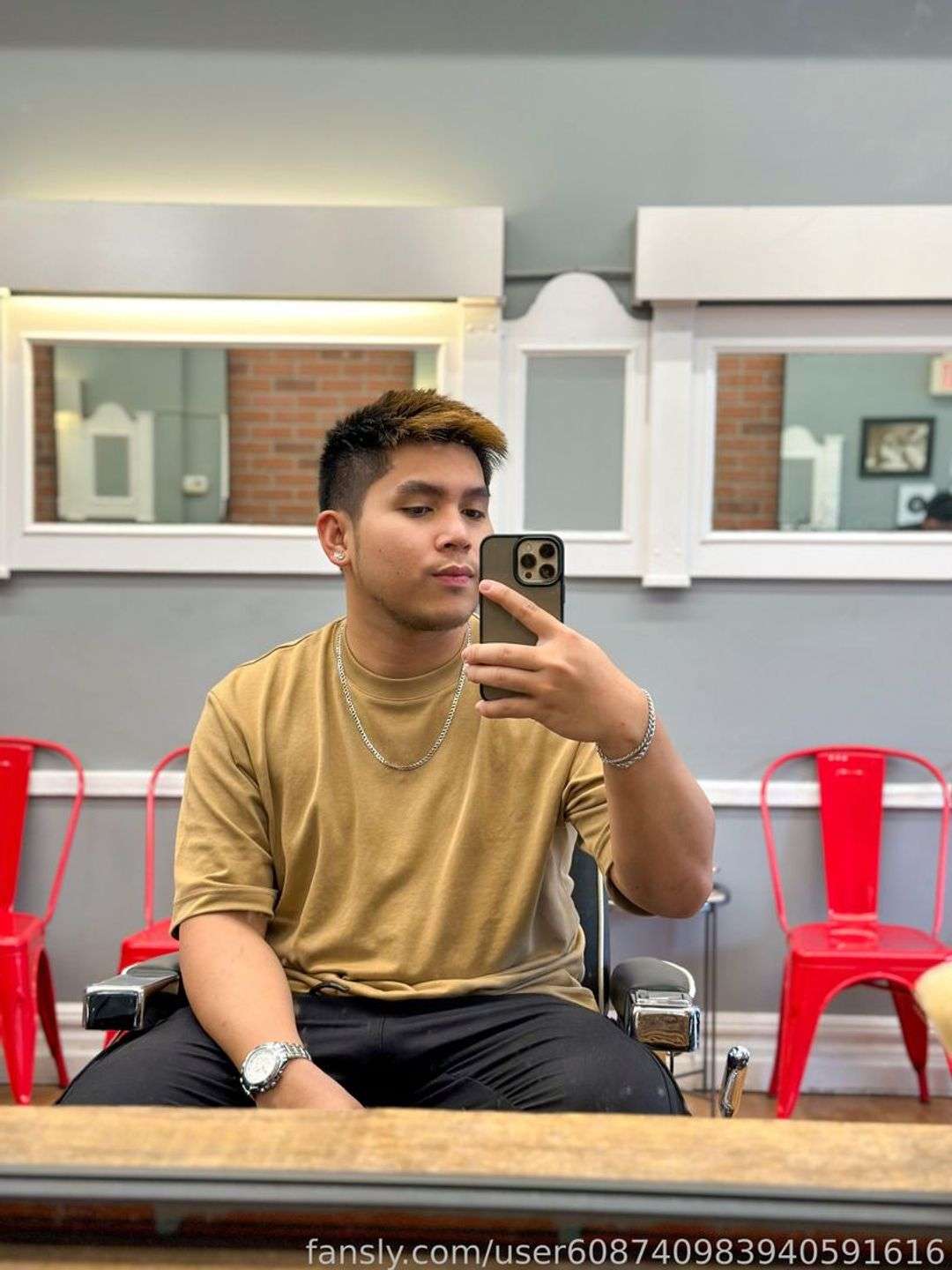 fansly JV profile photo  