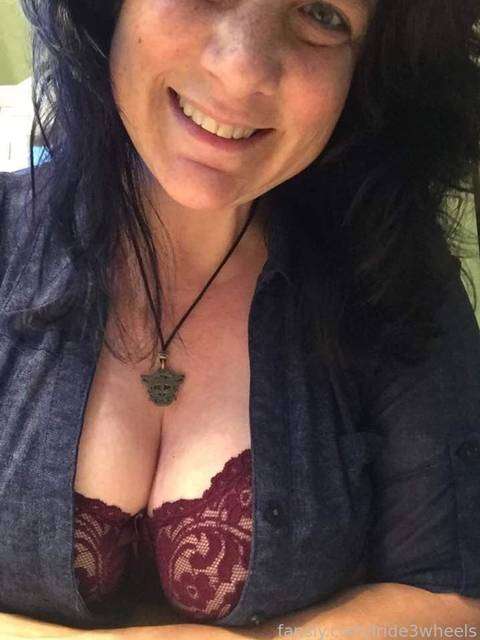 fansly Iride3wheels profile photo  