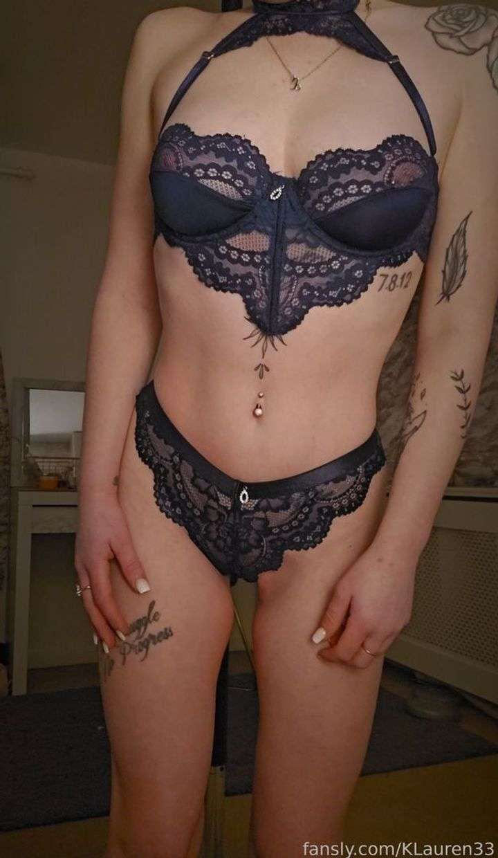 fansly TinyPoleDancerKS profile photo  