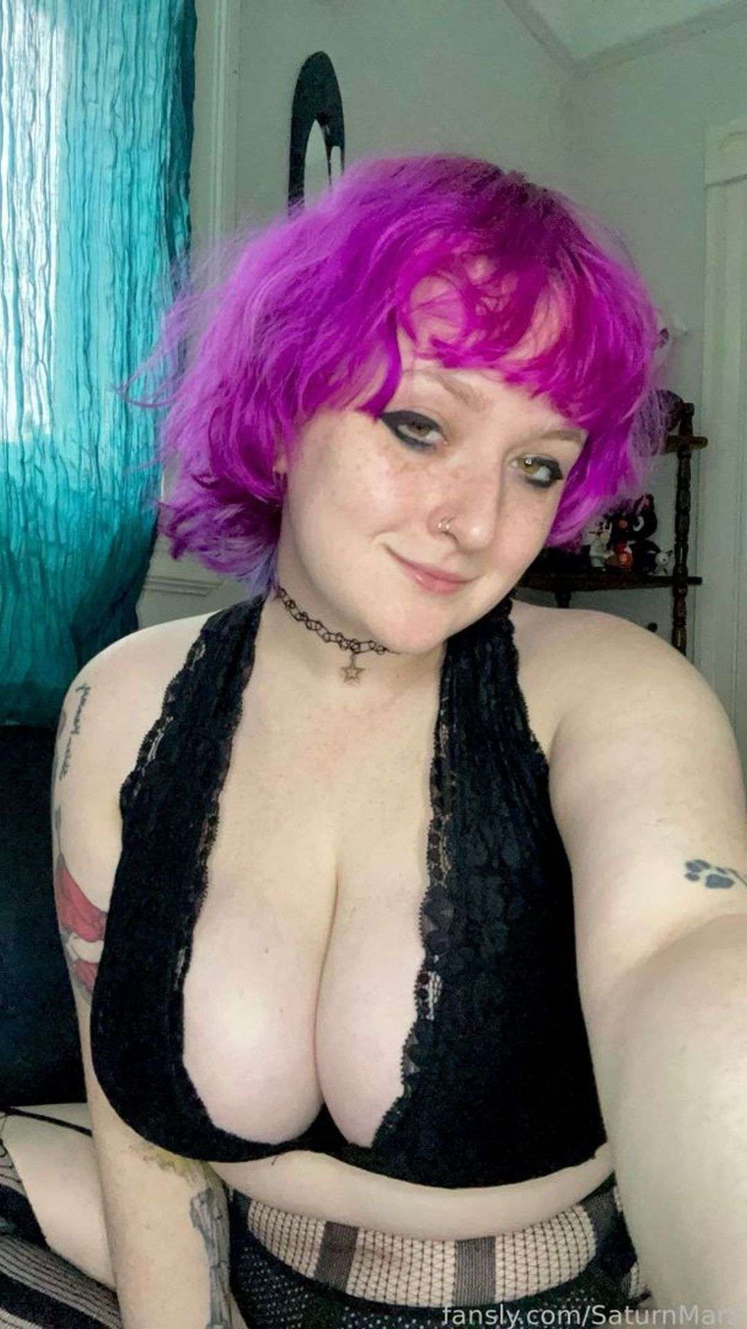 fansly SaturnMarz profile photo  