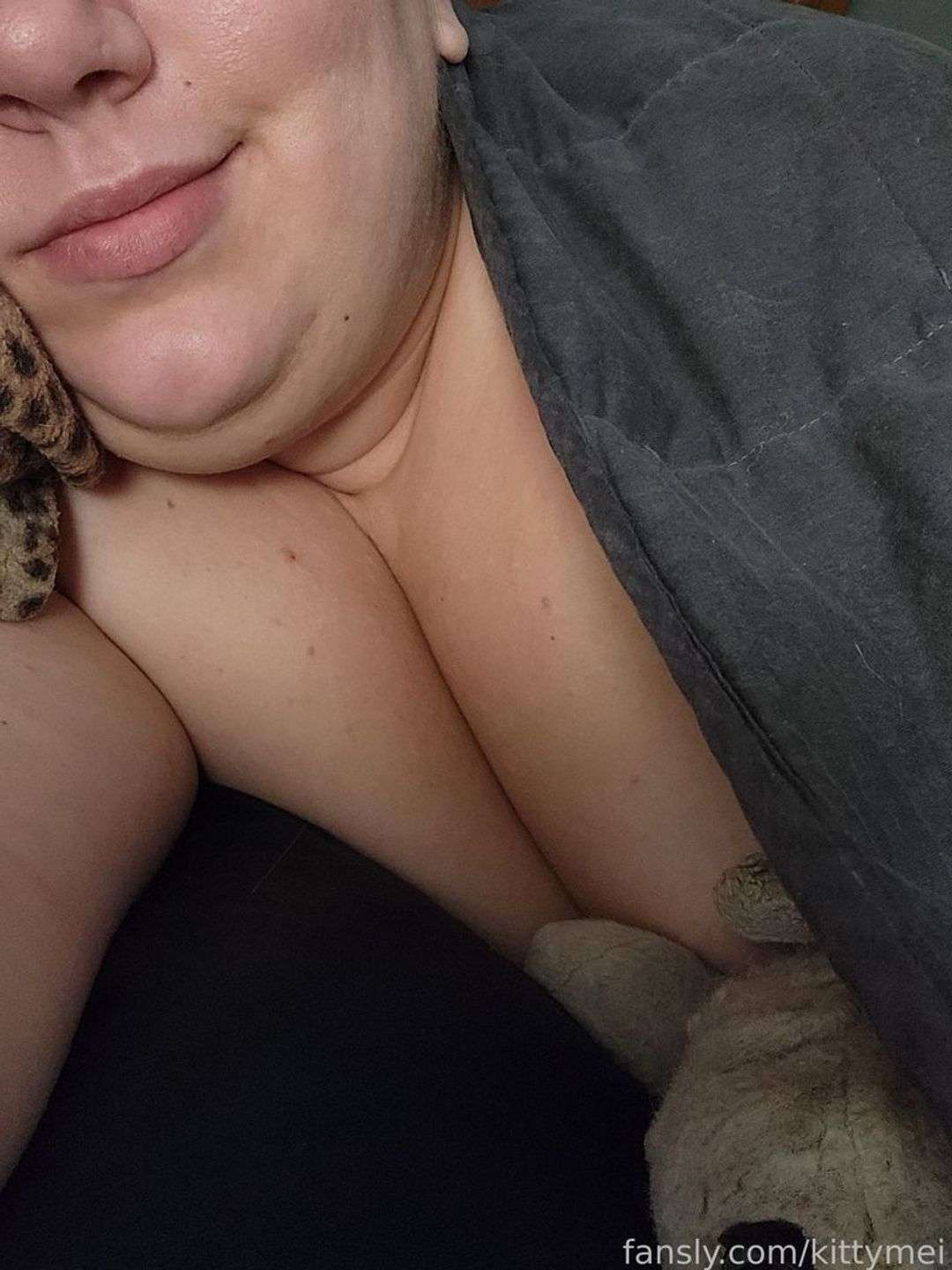 fansly kittymei profile photo  