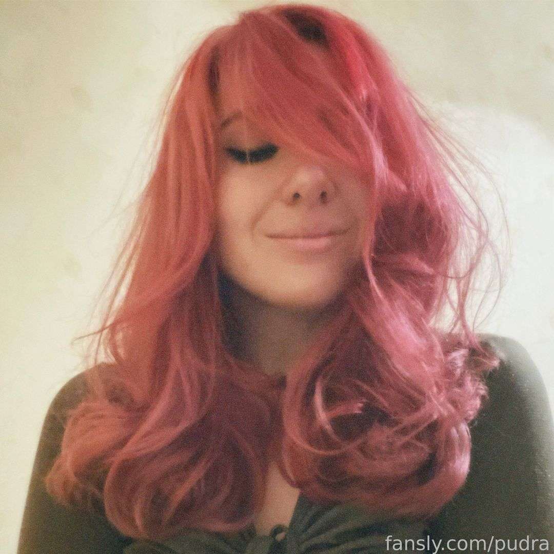 fansly P U D R A profile photo  