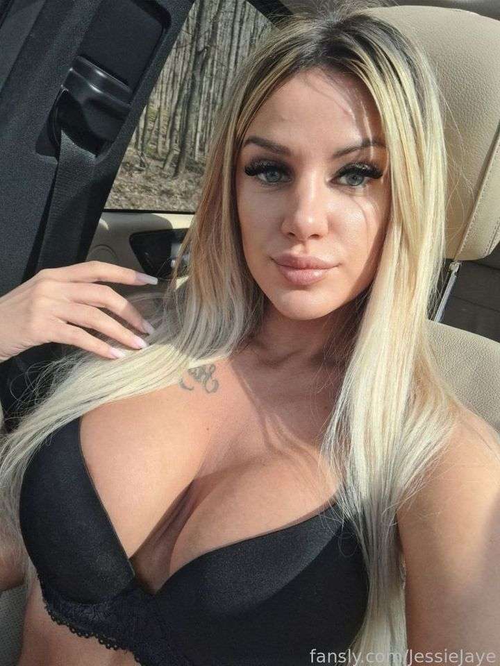 fansly JessieJaye profile photo  