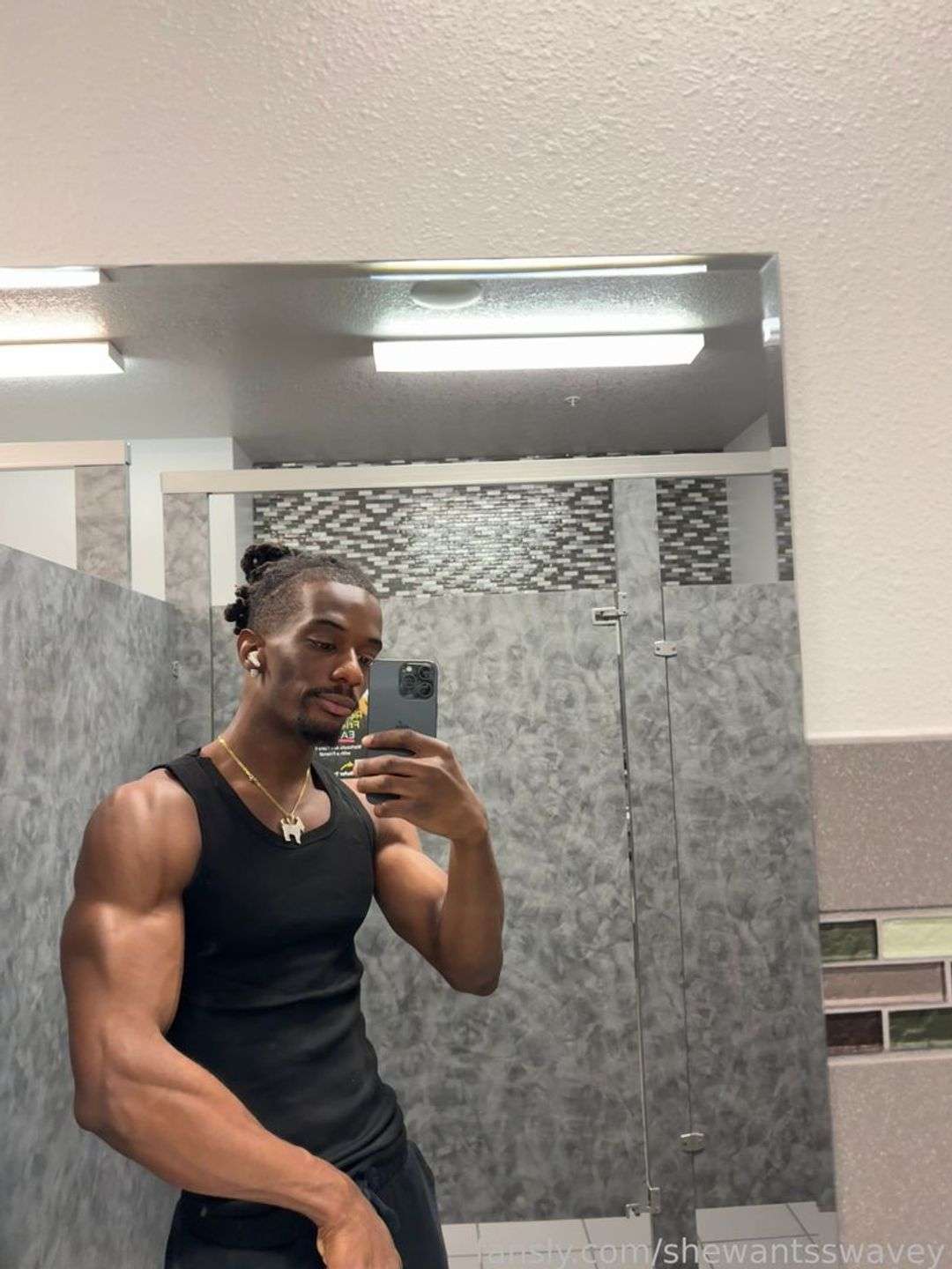 fansly $wavey profile photo  