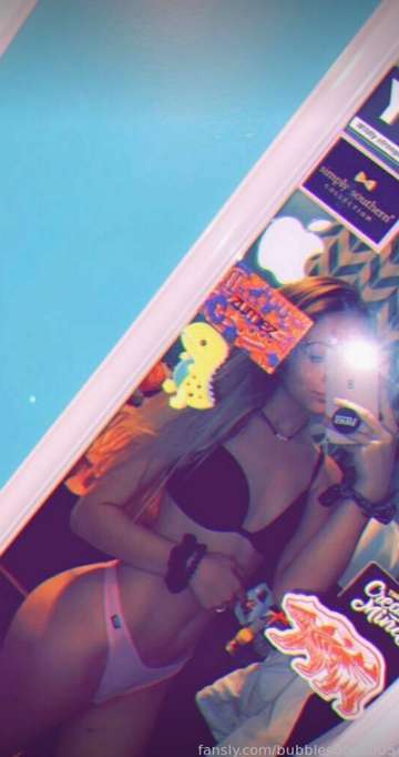 fansly bubblesboo2005 profile photo  