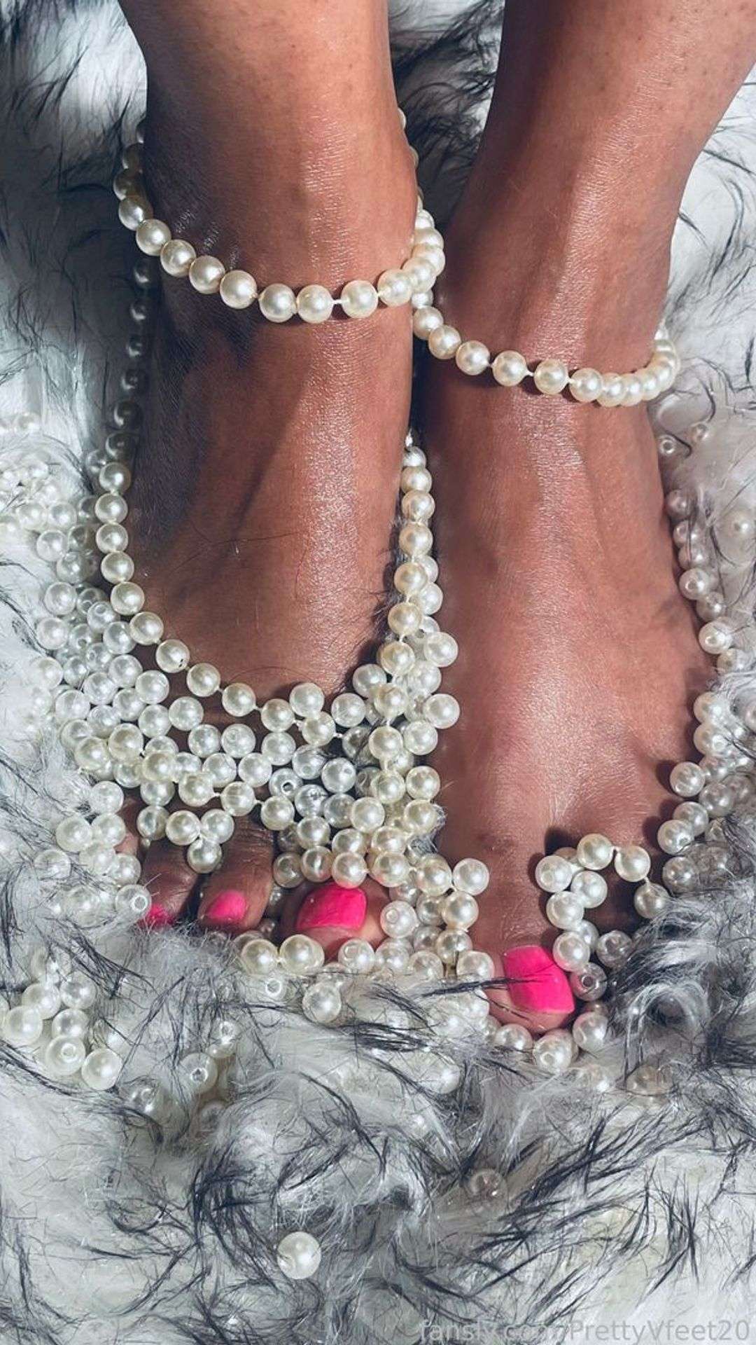 fansly PrettyVfeet20 profile photo  