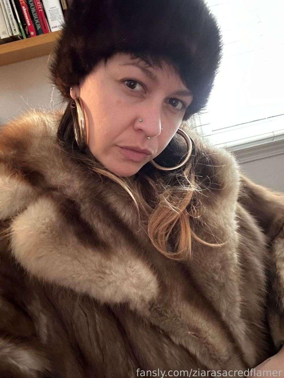 fansly Sacred flamer profile photo  